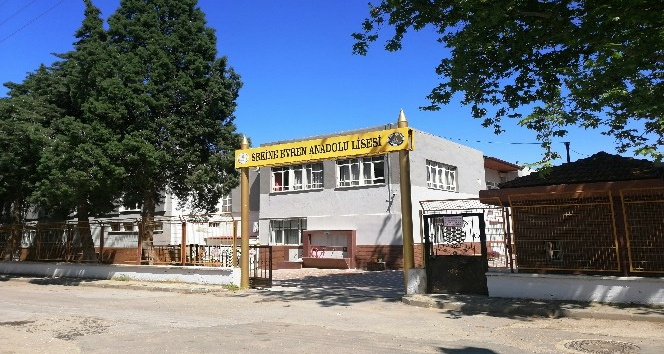 Kenan Evren’in eşinin ismini taşıyan okulun adı değiştirildi