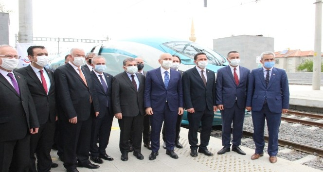 Bakan Karaismailoğlu, Konya-Karaman YHT Hattının test sürüşüne katıldı