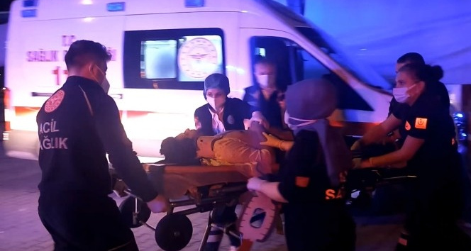 Minibüs ile taksi çarpıştı: 1’i ağır, 3 yaralı