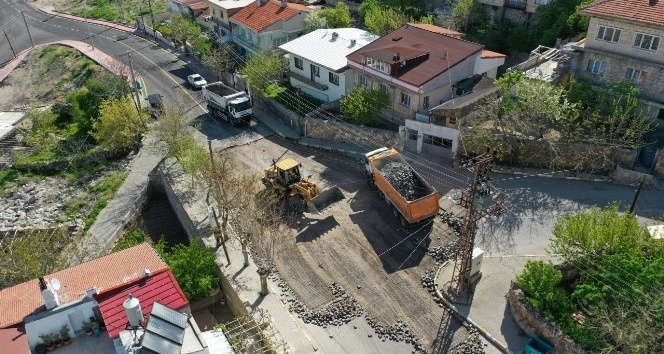 Yavuz Sultan Selim Caddesinde sıcak asfalt için çalışmalar başladı