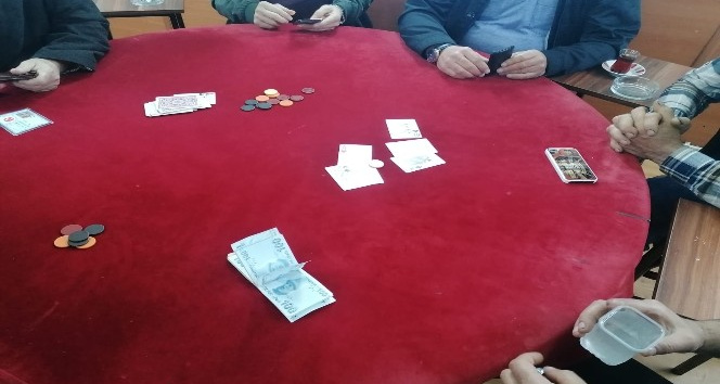 Kartal’da kumar oynayan şahıslara baskın