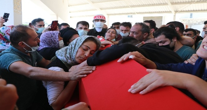 Komutanı tarafından vurulan asker son yolculuğuna uğurlandı