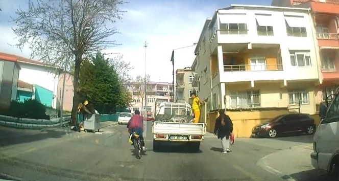 (Özel) Bisikletiyle ölümüne yolculuk kamerada: Uyaranlara tepki gösterdi