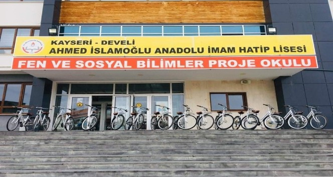 Develi Ahmed İslamoğlu Anadolu İmam Hatip Lisesinde “Kardeş Okul Protokolü” İmzalandı