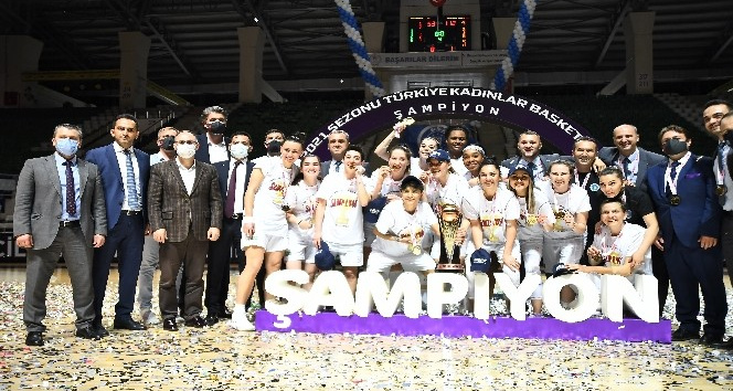 Bursa BŞB Kadın Basketbol Takımı, kupasına kavuştu
