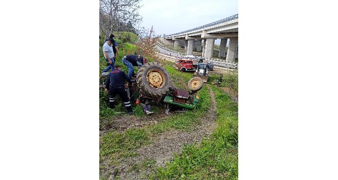 Sinop’ta devrilen traktörün altında kalan  yaşlı adam hayatını kaybetti