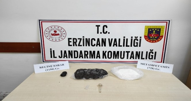 Erzincan’da 728 gram metamfetamin ile 1150 gram reçine esrar ele geçirildi