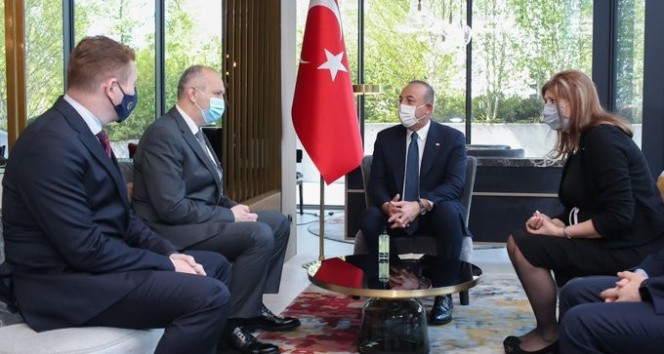 Bakan Çavuşoğlu, İslam Toplumu (Meşihat) Başkanı Müftü Grabus’u kabul etti