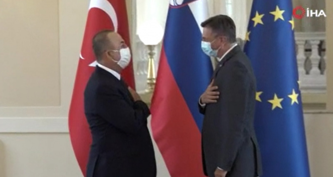 Bakan Çavuşoğlu, Slovenya Cumhurbaşkanı Pahor tarafından kabul edildi