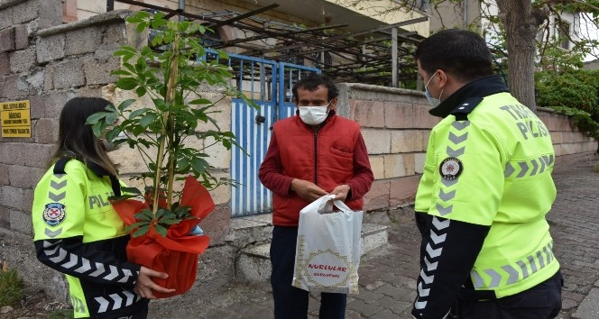 Trafik haftasında, trafik kazası geçiren vatandaşlar ziyaret edildi
