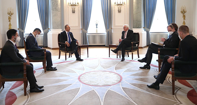 Bakan Çavuşoğlu, Almanya Cumhurbaşkanı Steinmeier ile görüştü