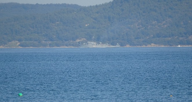 Rus mayın tarama gemisi ‘Kovrovets’ Çanakkale Boğazı’ndan geçti