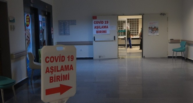 Aşı programında öncelikli gruba dahil edilen muhtarlarda aşı heyecanı