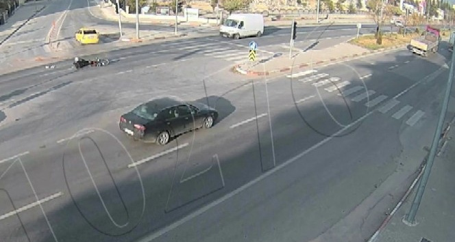 Karaman’da trafik kazaları şehir polis kamerasına yansıdı