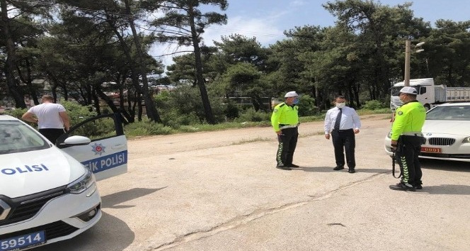 Vali Aktaş, polis kontrol noktasını denetledi