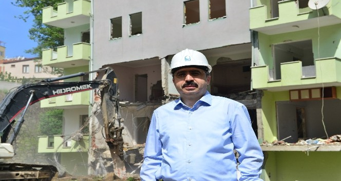 Yıldırım’da depreme dayanıksız binalar yıkılıyor, kentsel dönüşüm hız kazanıyor