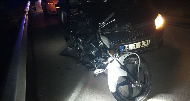 Otomobil motosiklete çarptı: 1 ölü, 1 yaralı