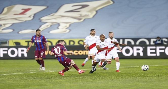 Süper Lig: Trabzonspor: 2 -  Antalyaspor: 1 (Maç sonucu)