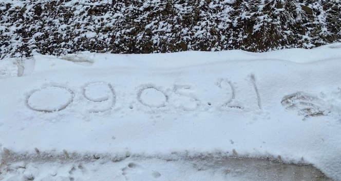 Giresun’un ardından Trabzon’un yaylalarında da kar yağışı başladı
