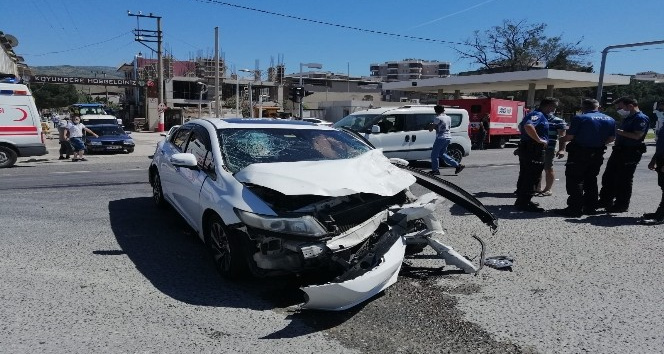 İzmir’de kaza yapan araçtan uyuşturucu çıktı