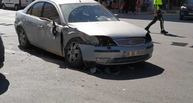 Kurallara uymayan genç kazaya yol açtı: 2 yaralı