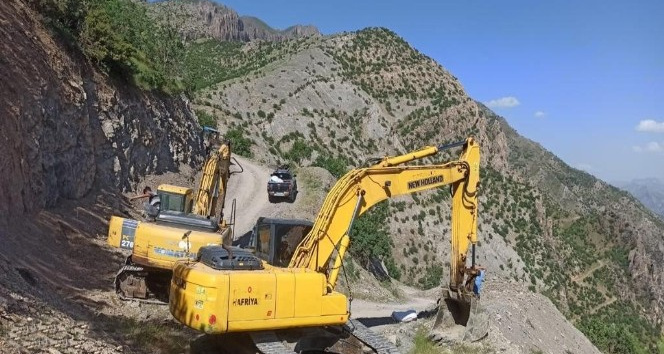 Şenoba Belediyesi, hayvancılığın gelişmesi için yaylalara yol yapıyor