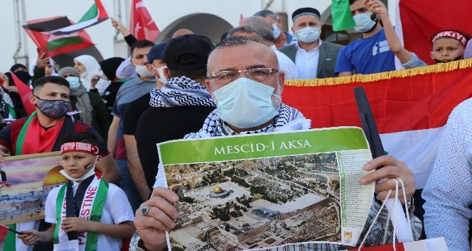 İsrail’in Mescid-i Aksa’ya ve Filistin’e saldırıları Mersin’de protesto edildi