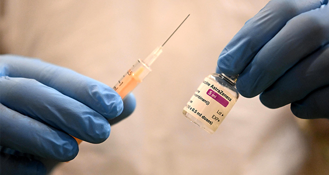 Slovakya, AstraZeneca aşısının kullanımını askıya aldı