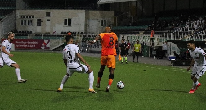 Süper Lig: Denizlispor: 0 - Galatasaray: 0 (Maç devam ediyor)