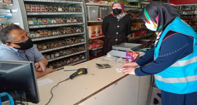 Nevşehir’de Kur’an kursu öğreticileri bakkal bakkal gezerek veresiye borçlarını ödedi