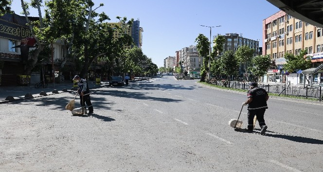 Onlar evde kalanlar için mesaide