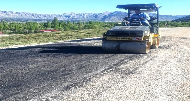 Büyükşehir’den Göksun’da yol çalışması