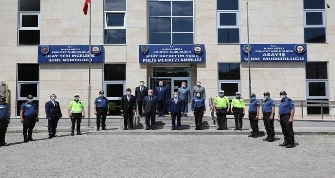 Kırklareli Valisi, polis ve jandarma ekiplerinin bayramını kutladı