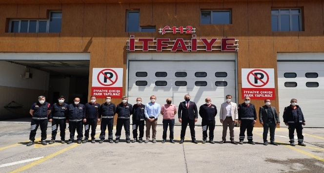 Savran görev başındaki kamu çalışanlarının bayramını kutladı