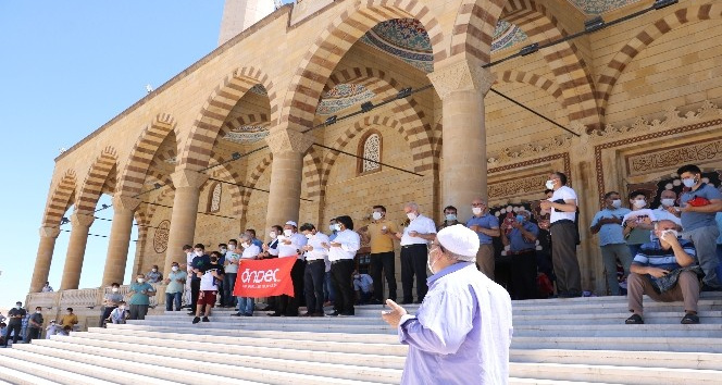 Kahramanmaraş’tan Filistin’e hem dua hem de gıyabi cenaze namazı