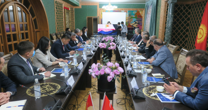 TOBB Başkanı Hisarcıklıoğlu, Kırgız Bakan Şıkmamatov ile görüştü