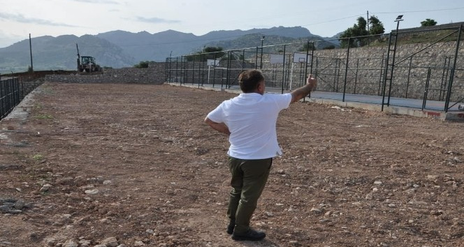 Başkan Tellioğlu bayramı çalışarak geçirdi