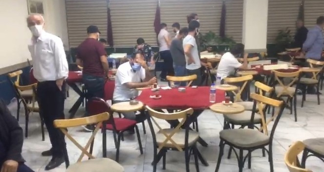 Bursa’da oyun oynanan kafedeki 25 kişiye 86 bin lira ceza