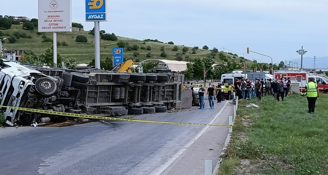 İzmir’de feci kaza: 2 ölü, 5 yaralı