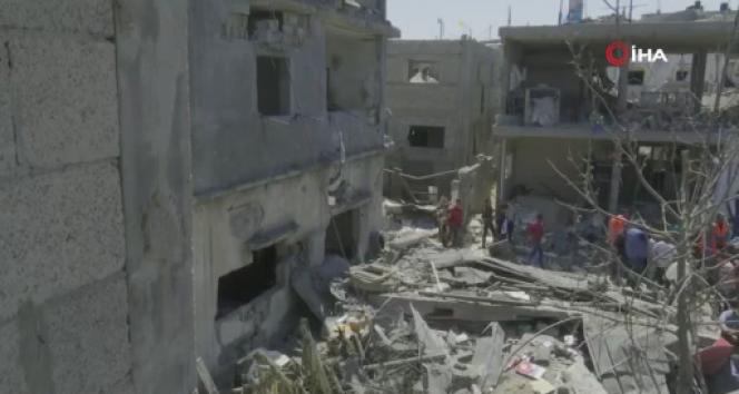 İsrail'in Gazze'de vurduğu Beyt Hanun'daki yıkım görüntülendi