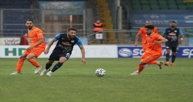 Süper Lig: Çaykur Rizespor: 0 - Medipol Başakşehir: 2 (Maç sonucu)