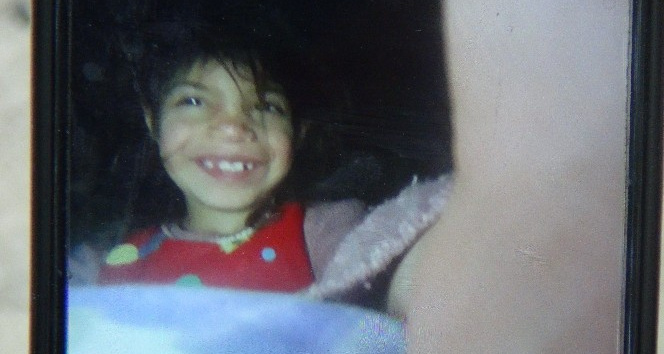 Van’da köpeklerin saldırdığı 6 yaşındaki Ruken gözyaşları içinde defnedildi