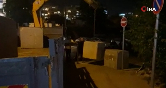 İsrail güçleri, Şeyh Cerrah Mahallesine girişleri engellemek için beton bloklar yerleştirdi