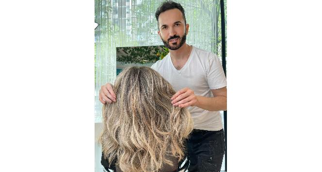 Ünlü Kuaför Samet Zili 2021 saç trendleriyle ilgili tüyoları paylaştı