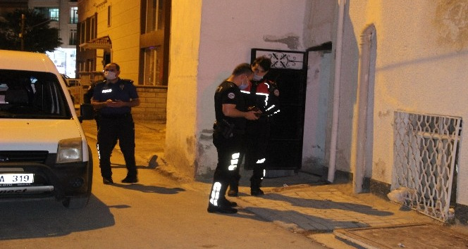 Kocası tarafından kazayla vurulan 2 çocuk annesi kadın kurtarılamadı