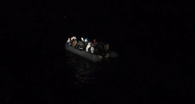 Balıkesir açıklarında 28 düzensiz göçmen kurtarıldı