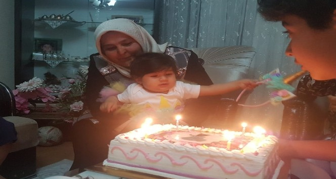 Şehidin kızına doğum günü sürprizi