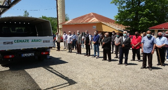 Ukrayna’da denize düşerek boğulan denizci, Ordu’da toprağa verildi