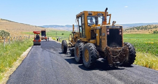 Türkoğlu’nda yollar yenileniyor