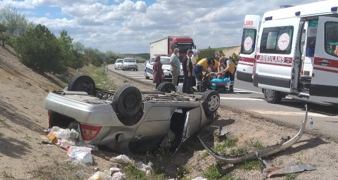 Kontrolden çıkan otomobil su kanalına devrildi, 1 yaralı